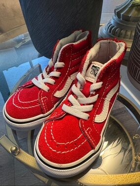 Vans Kids Red and White High-Top Skate Sneakers NWOT Toddler 6.5